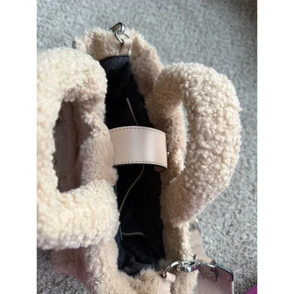 BCBGeneration Faux Shearling Colorblock small Tote Bag Tan Beige Crossbody - Picture 6 of 10